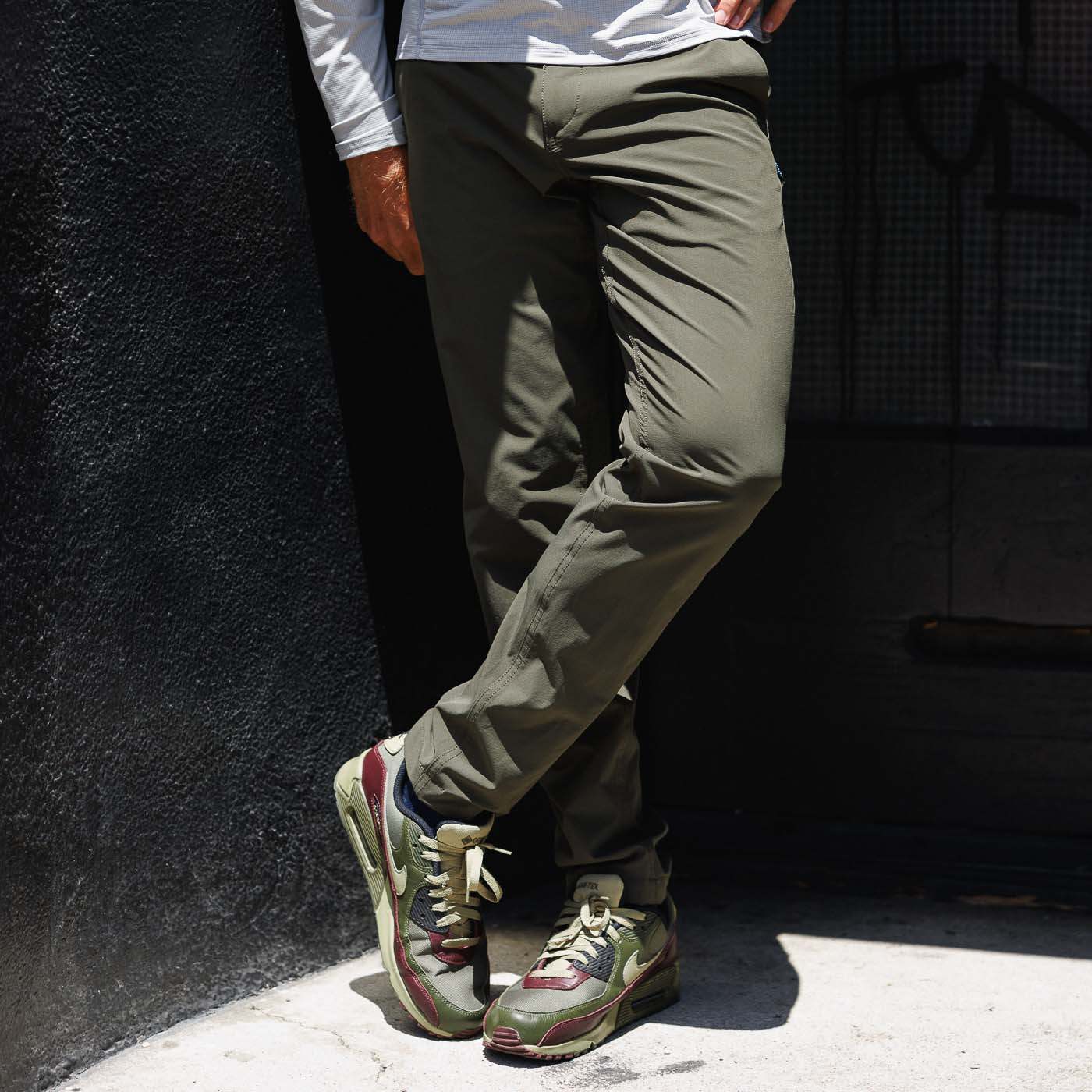 Men's Lightweight Mission Pants - Olive - Image 8