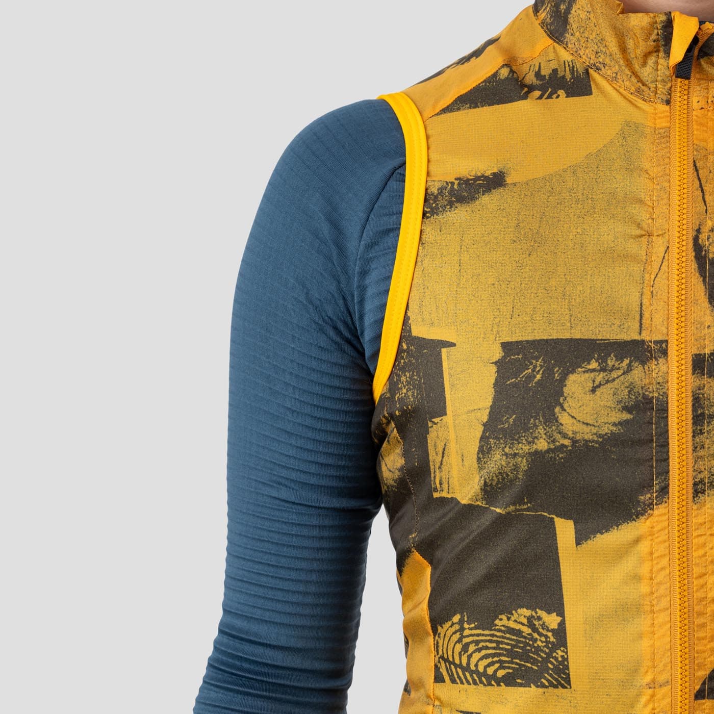 Women's Lightweight Vest - Clement Golden - Image 7